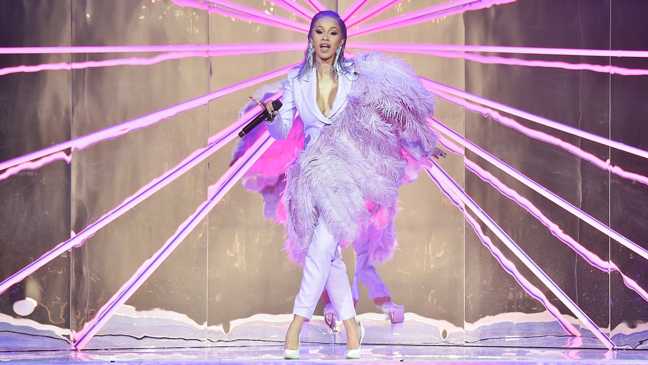 2025 AMAs: Dates, Performers, And Everything You Need To Know 2025 AMAs: Dates, Performers, And Everything You Need To Know
