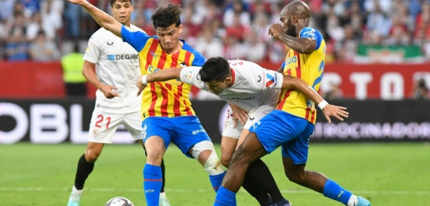 5 Partidos Históricos Valencia - Sevilla: Rivalidad Y Emoción 5 Partidos Históricos Valencia - Sevilla: Rivalidad Y Emoción