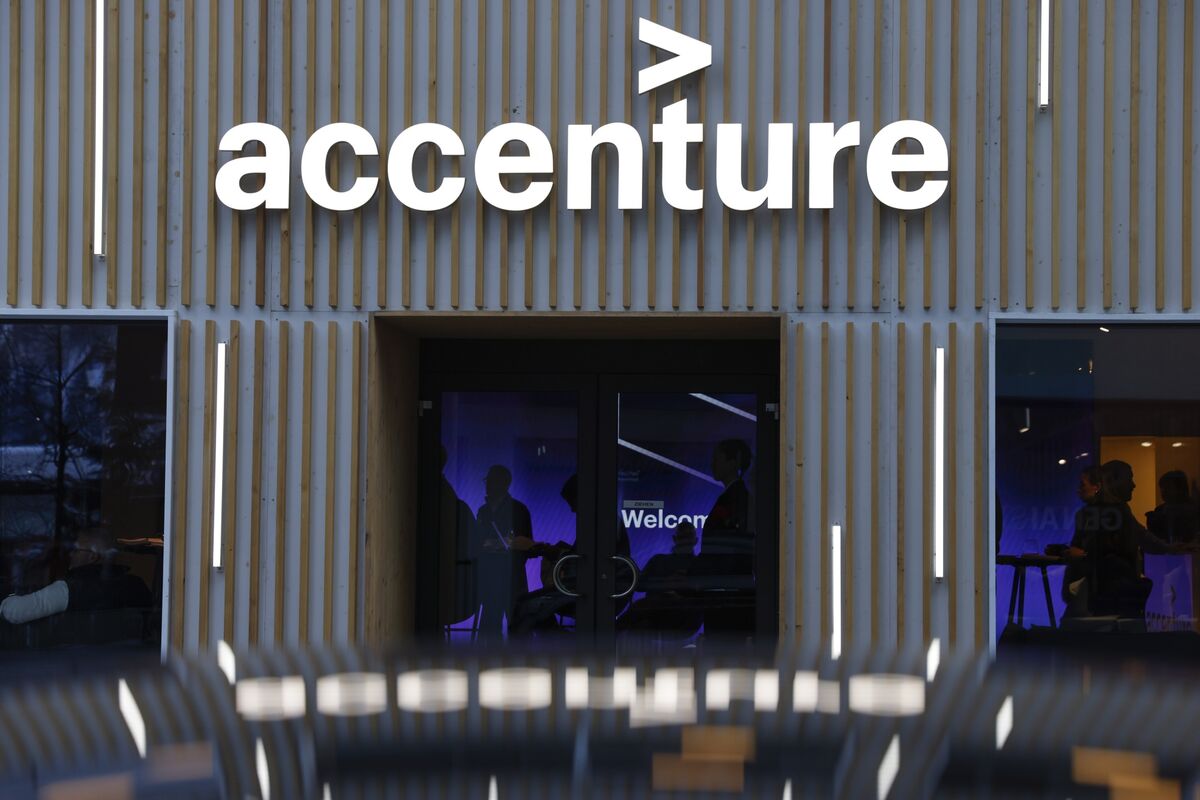 50,000 Promotions At Accenture: Details On The Six-Month Delay 50,000 Promotions At Accenture: Details On The Six-Month Delay
