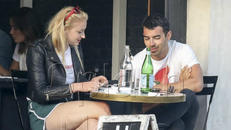 A Couple's Fight, Joe Jonas's Response: A Viral Moment A Couple's Fight, Joe Jonas's Response: A Viral Moment