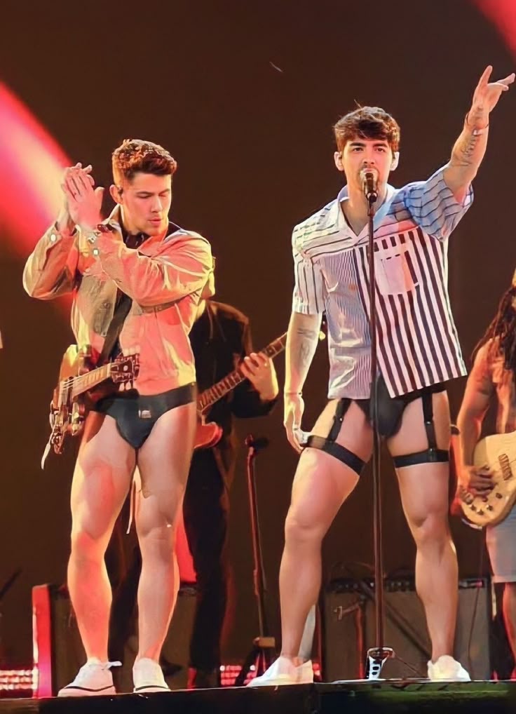 A Couple's Fight, Joe Jonas's Response: The Full Story A Couple's Fight, Joe Jonas's Response: The Full Story