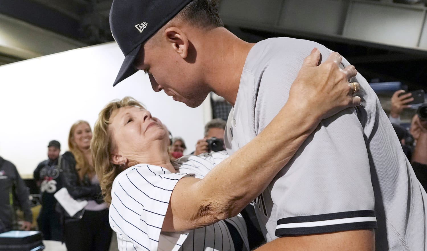 Aaron Judge's On-Field Push-Up Challenge: A 2025 Prediction? Aaron Judge's On-Field Push-Up Challenge: A 2025 Prediction?