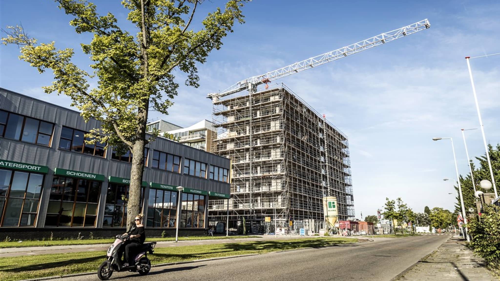 ABN Amro: Huizen Betaalbaar, Of Loopt Nederland Te Zaniken? (Volgens GeenStijl) ABN Amro: Huizen Betaalbaar, Of Loopt Nederland Te Zaniken? (Volgens GeenStijl)