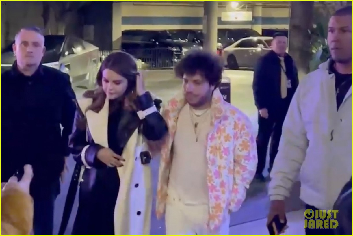 Accidental Exposure: Selena Gomez And Benny Blanco's Private Moment Accidental Exposure: Selena Gomez And Benny Blanco's Private Moment