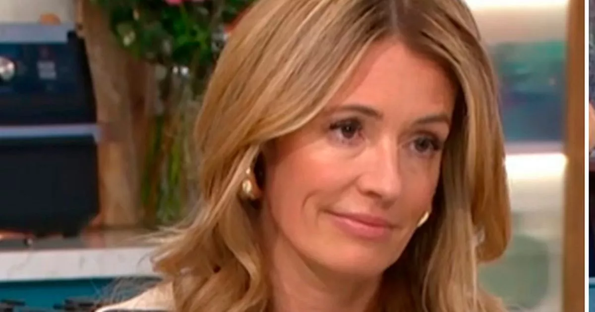Affordable Chic: Cat Deeley's Phase Eight Midi Skirt On This Morning Affordable Chic: Cat Deeley's Phase Eight Midi Skirt On This Morning