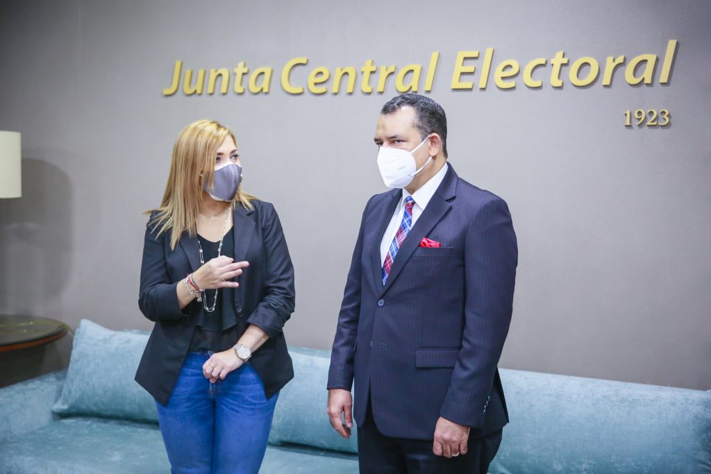 Agradecimiento De Ana Paola Hall: El Apoyo Ciudadano Provoca Declaratoria Agradecimiento De Ana Paola Hall: El Apoyo Ciudadano Provoca Declaratoria