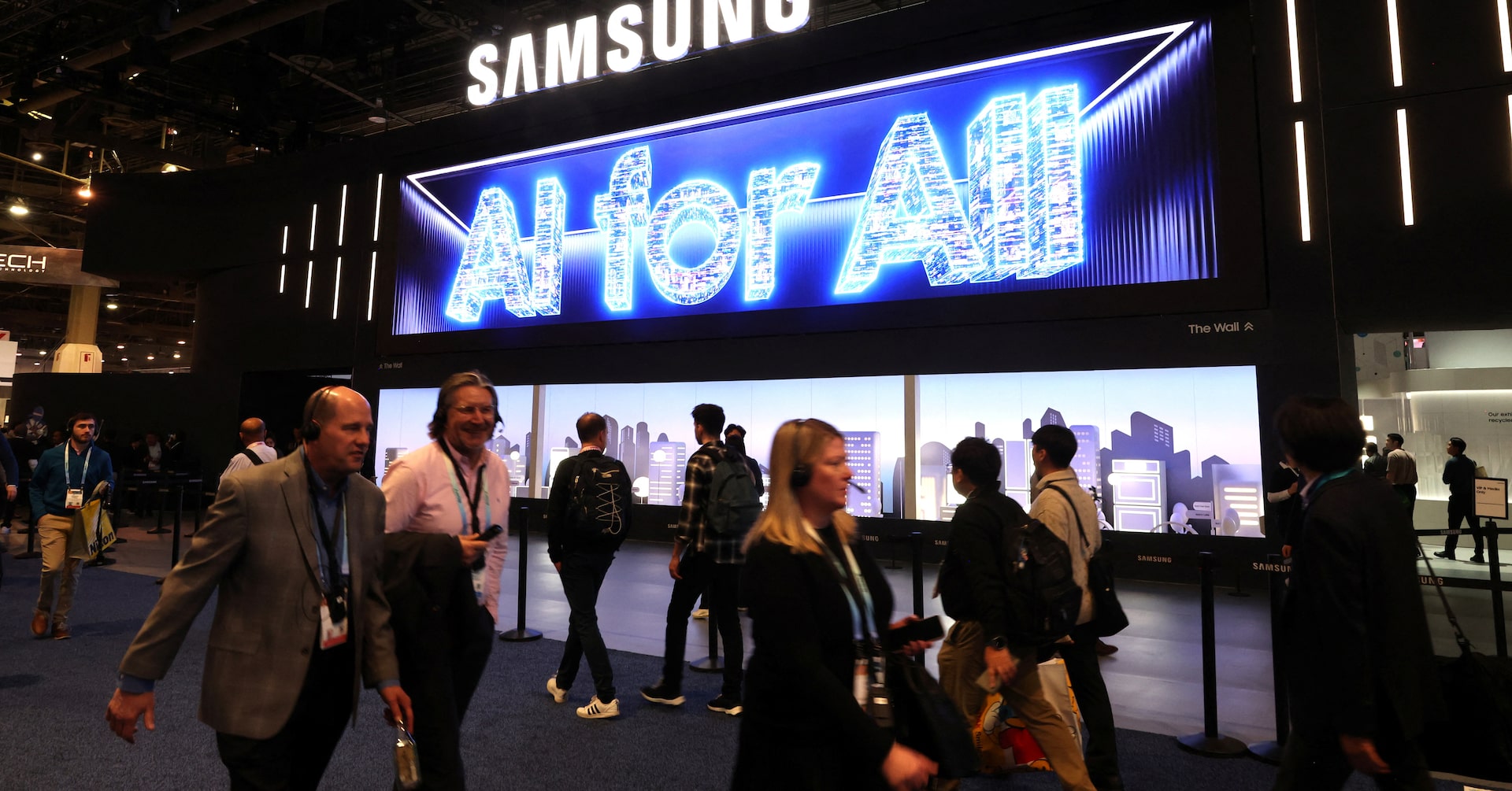AI Drives SK Hynix To Top Spot In DRAM Market, Surpassing Samsung AI Drives SK Hynix To Top Spot In DRAM Market, Surpassing Samsung
