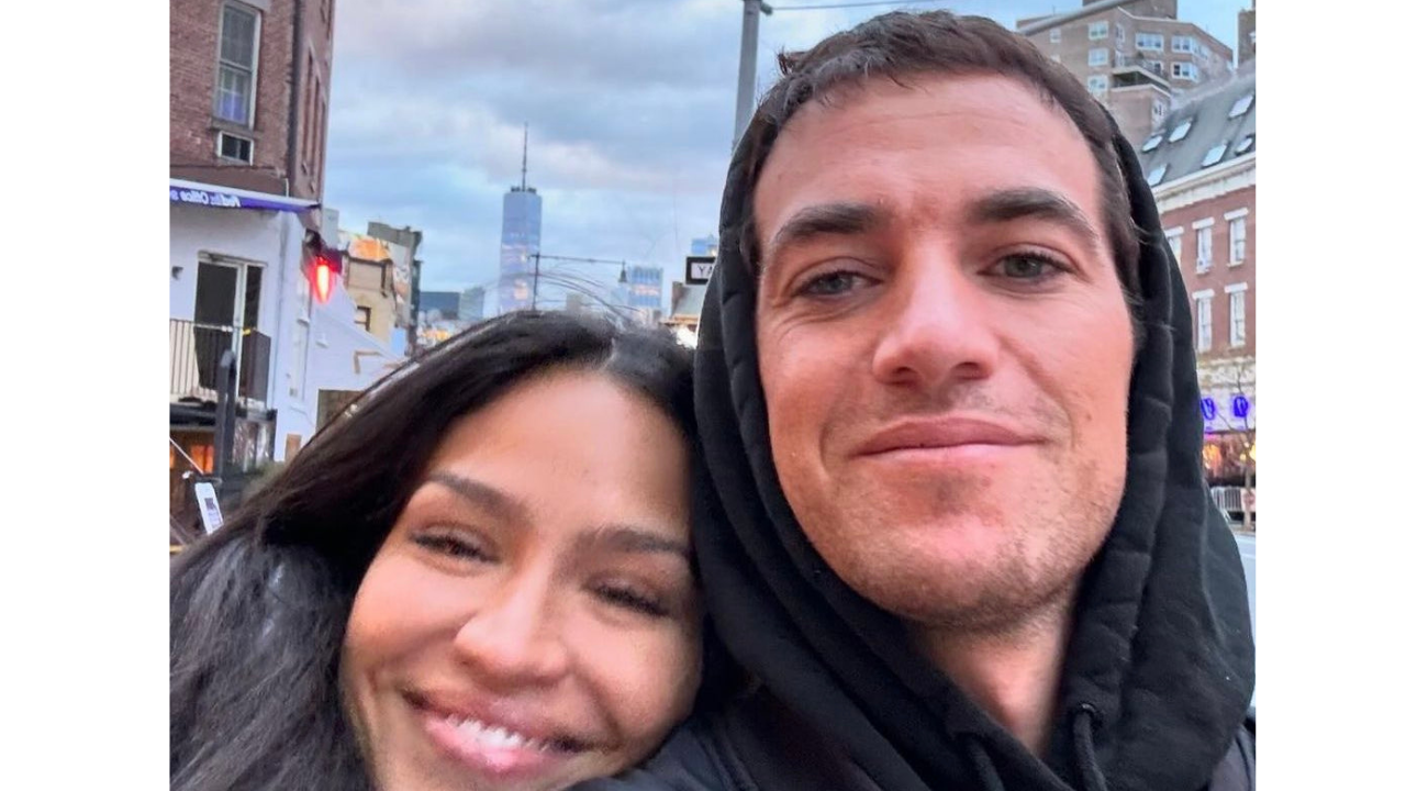 Alex Fine And Pregnant Cassie: A Couple's Red Carpet Moment Alex Fine And Pregnant Cassie: A Couple's Red Carpet Moment