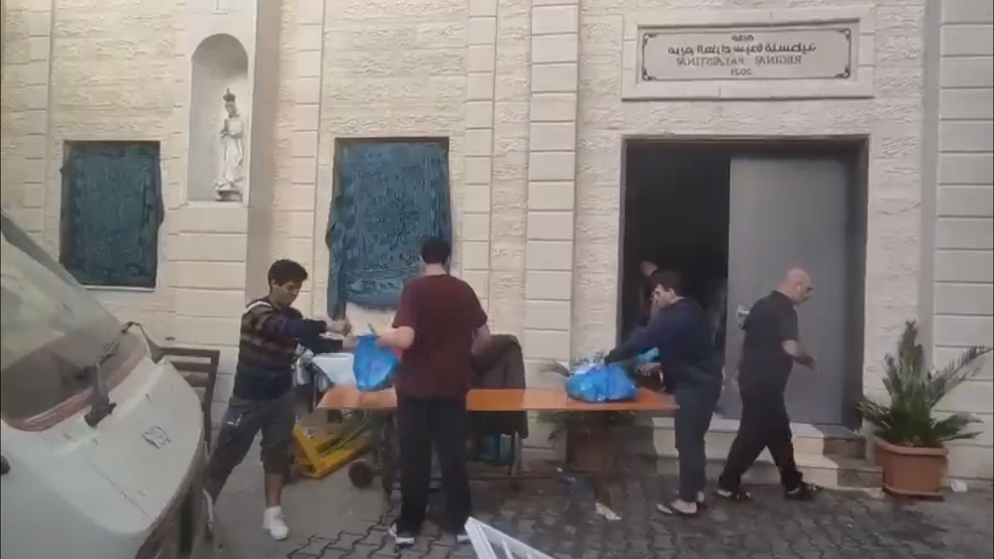 الوكالة الوطنية للإعلام تنقل قداس القيامة من دير سيدة اللويزة الوكالة الوطنية للإعلام تنقل قداس القيامة من دير سيدة اللويزة