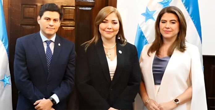 Ana Paola Hall: Declaratoria Tras El Apoyo De La Ciudadanía Ana Paola Hall: Declaratoria Tras El Apoyo De La Ciudadanía