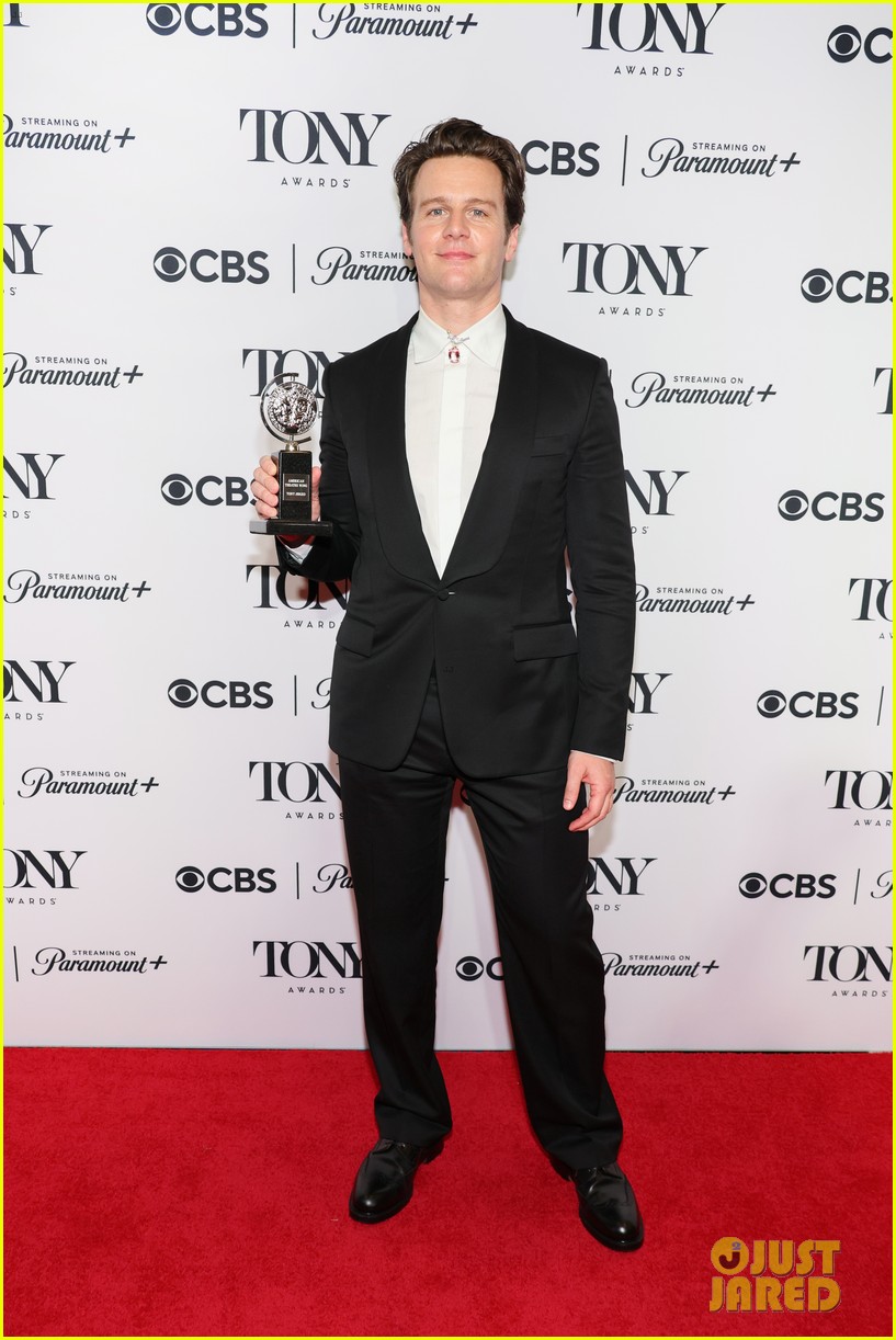 Analyzing Jonathan Groff's Chances For A Tony Award With Analyzing Jonathan Groff's Chances For A Tony Award With