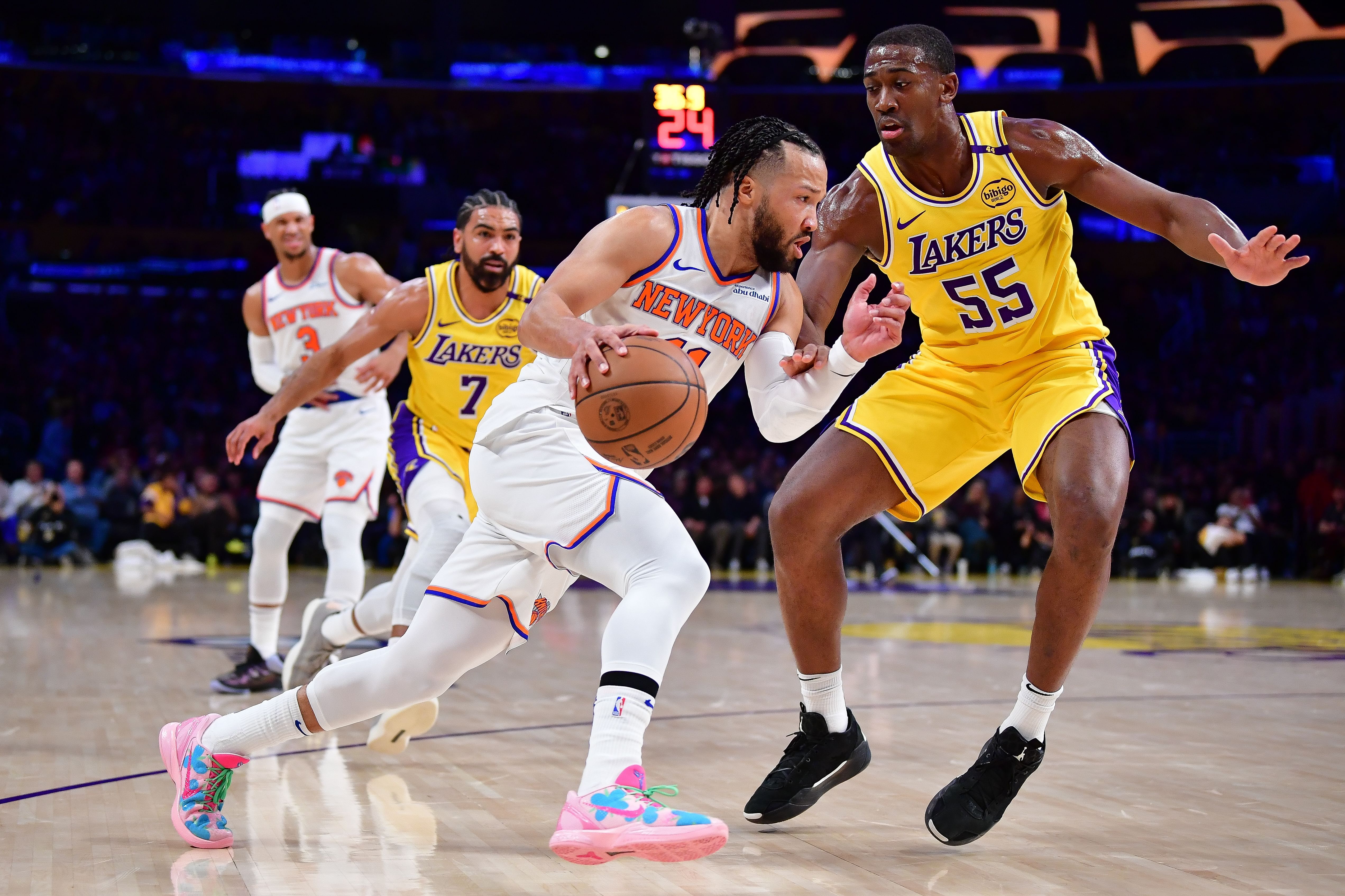 Ankle Injury Ends Brunson's Night: Knicks Vs. Lakers Ankle Injury Ends Brunson's Night: Knicks Vs. Lakers