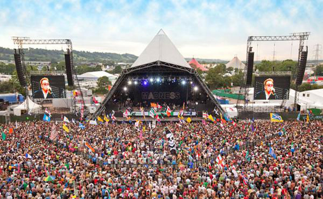 Are Glastonbury's Conflicting Stage Times Ruining The Festival? Are Glastonbury's Conflicting Stage Times Ruining The Festival?