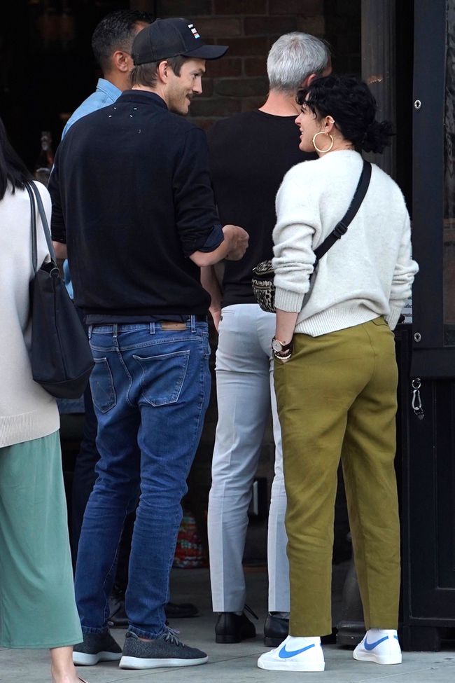 Ashton Kutcher And Rumer Willis: A Cryptic Social Media Exchange And Its Fallout Ashton Kutcher And Rumer Willis: A Cryptic Social Media Exchange And Its Fallout