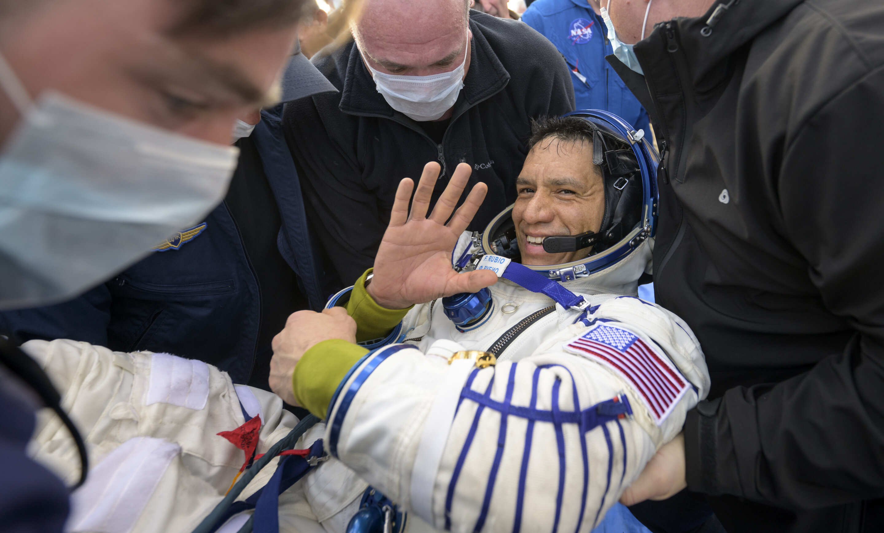 Astronauts' Extended Space Stay: Details From The CBS News Report Astronauts' Extended Space Stay: Details From The CBS News Report
