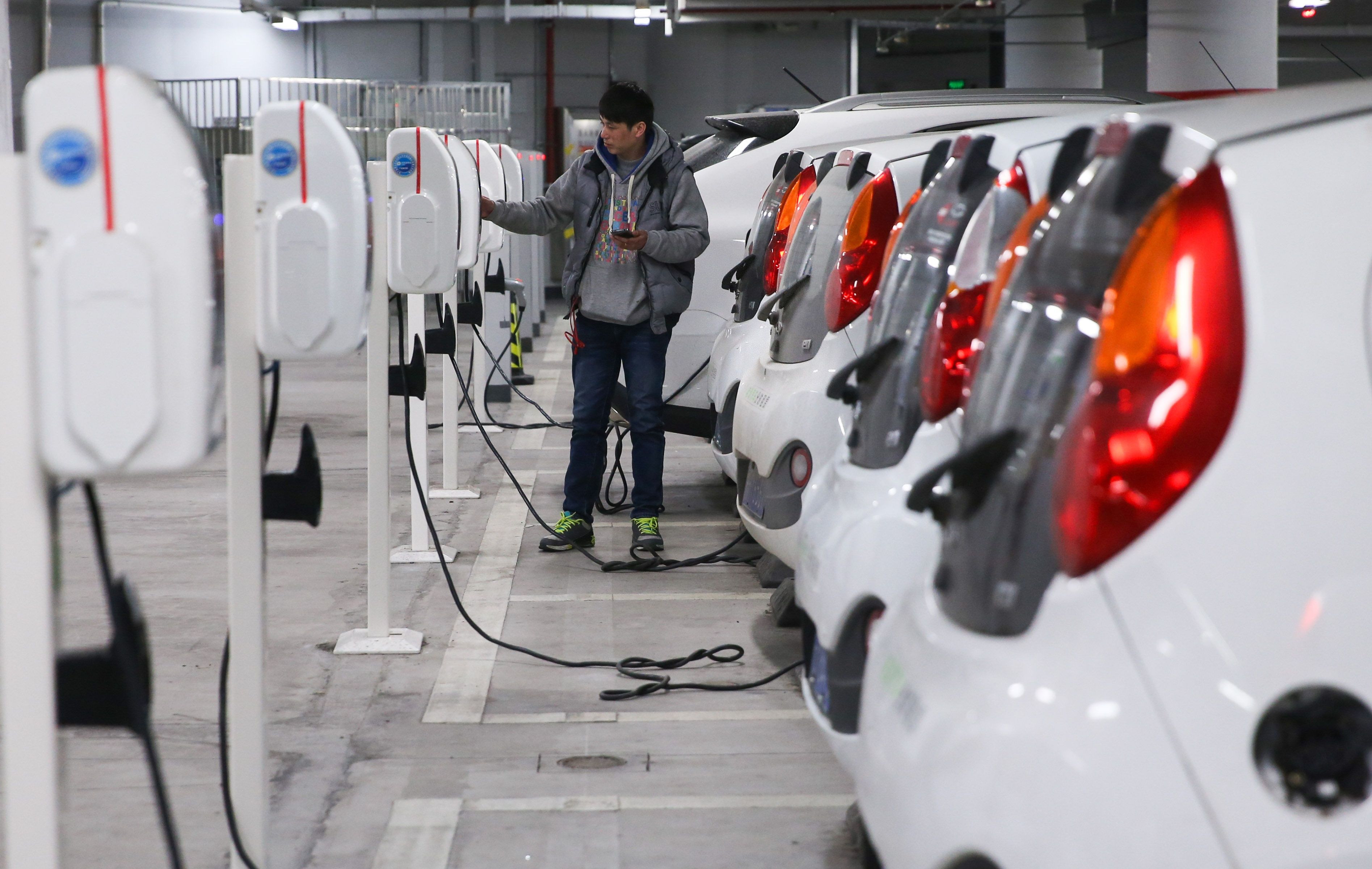 Auto Dealers Push Back Against Mandatory Electric Vehicle Sales Auto Dealers Push Back Against Mandatory Electric Vehicle Sales