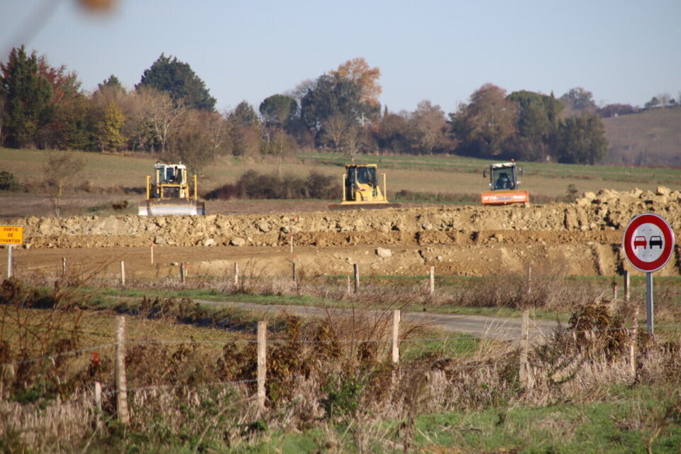 Autoroute A69 : Ministres Et Parlementaires Unis Pour Relancer Le Chantier Autoroute A69 : Ministres Et Parlementaires Unis Pour Relancer Le Chantier