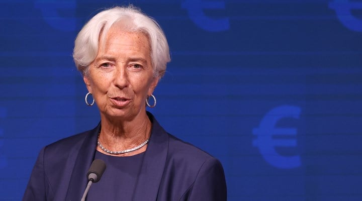 Avrupa Merkez Bankası ABD Vergilerine Karşı Uyarıyor: Yatırımcılar İçin Rehber Avrupa Merkez Bankası ABD Vergilerine Karşı Uyarıyor: Yatırımcılar İçin Rehber