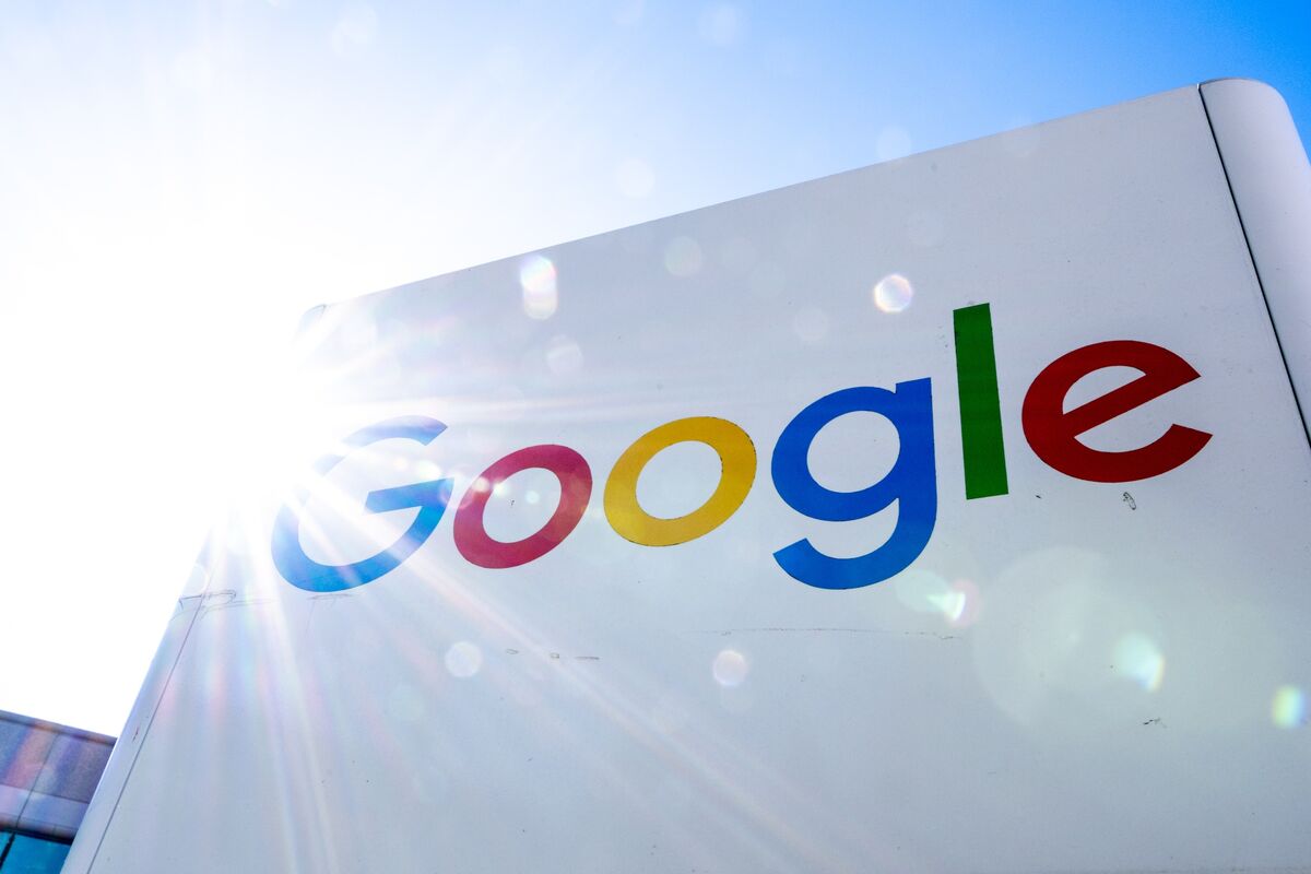 Back To Court: DOJ And Google Clash Over Search Engine Monopoly Back To Court: DOJ And Google Clash Over Search Engine Monopoly