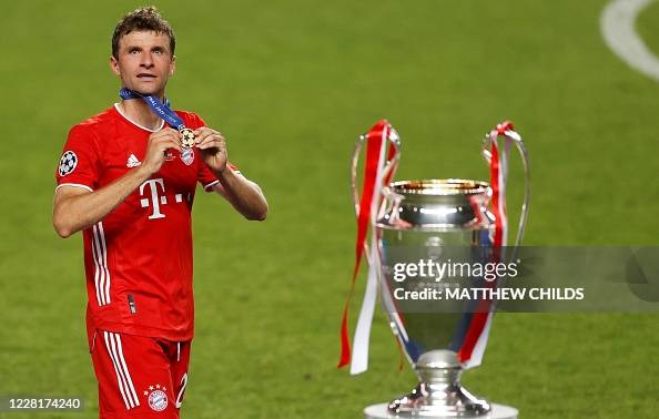 Bayern Munchen Îi Aduce Un Omagiu Lui Thomas Müller Bayern Munchen Îi Aduce Un Omagiu Lui Thomas Müller
