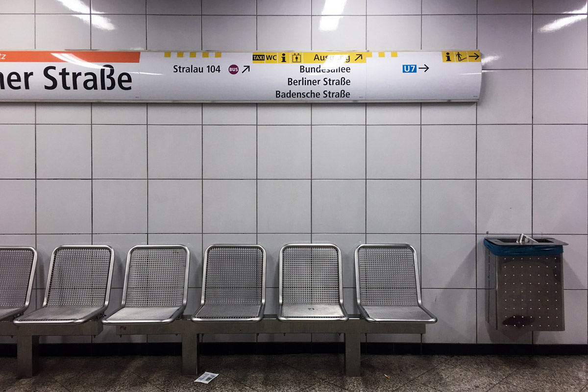 Berlin U-Bahn Stations: Techno DJs On The Platform? Berlin U-Bahn Stations: Techno DJs On The Platform?