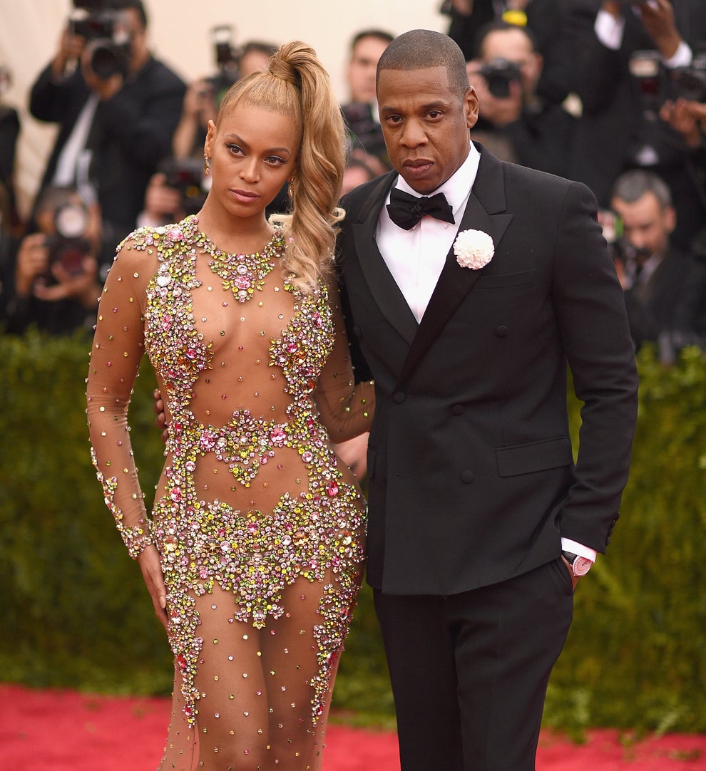 Beyoncé, Jay-Z's Daughters' Coordinated Super Bowl Outfits Beyoncé, Jay-Z's Daughters' Coordinated Super Bowl Outfits