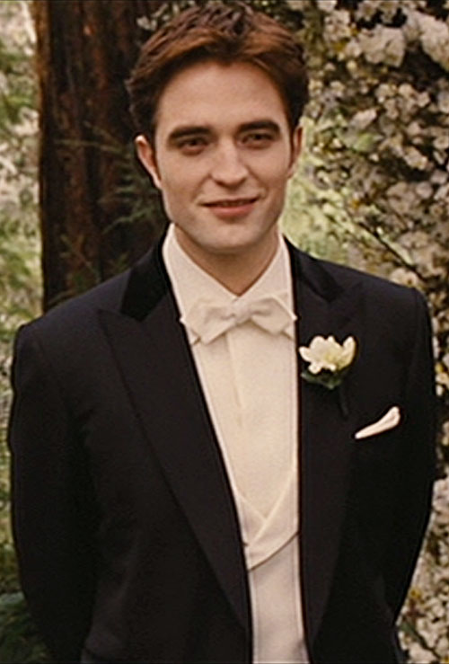 Beyond Edward Cullen: Robert Pattinson's Relationships Explored Beyond Edward Cullen: Robert Pattinson's Relationships Explored