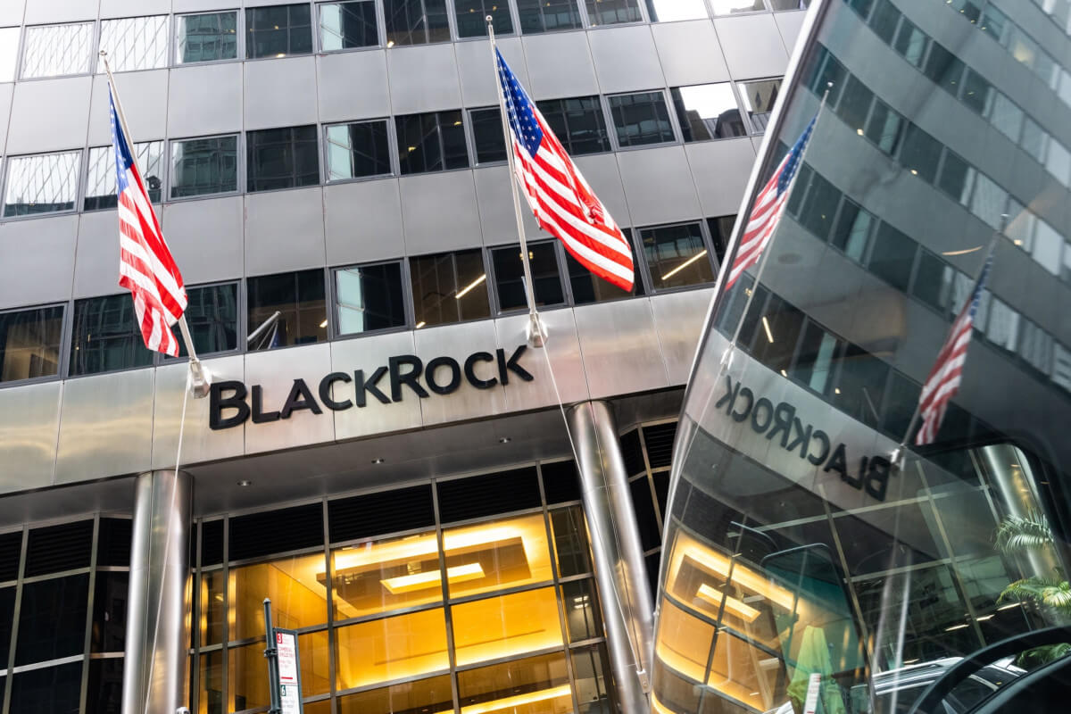 BlackRock ETF: Billionaire Investments And 2025 Market Predictions BlackRock ETF: Billionaire Investments And 2025 Market Predictions