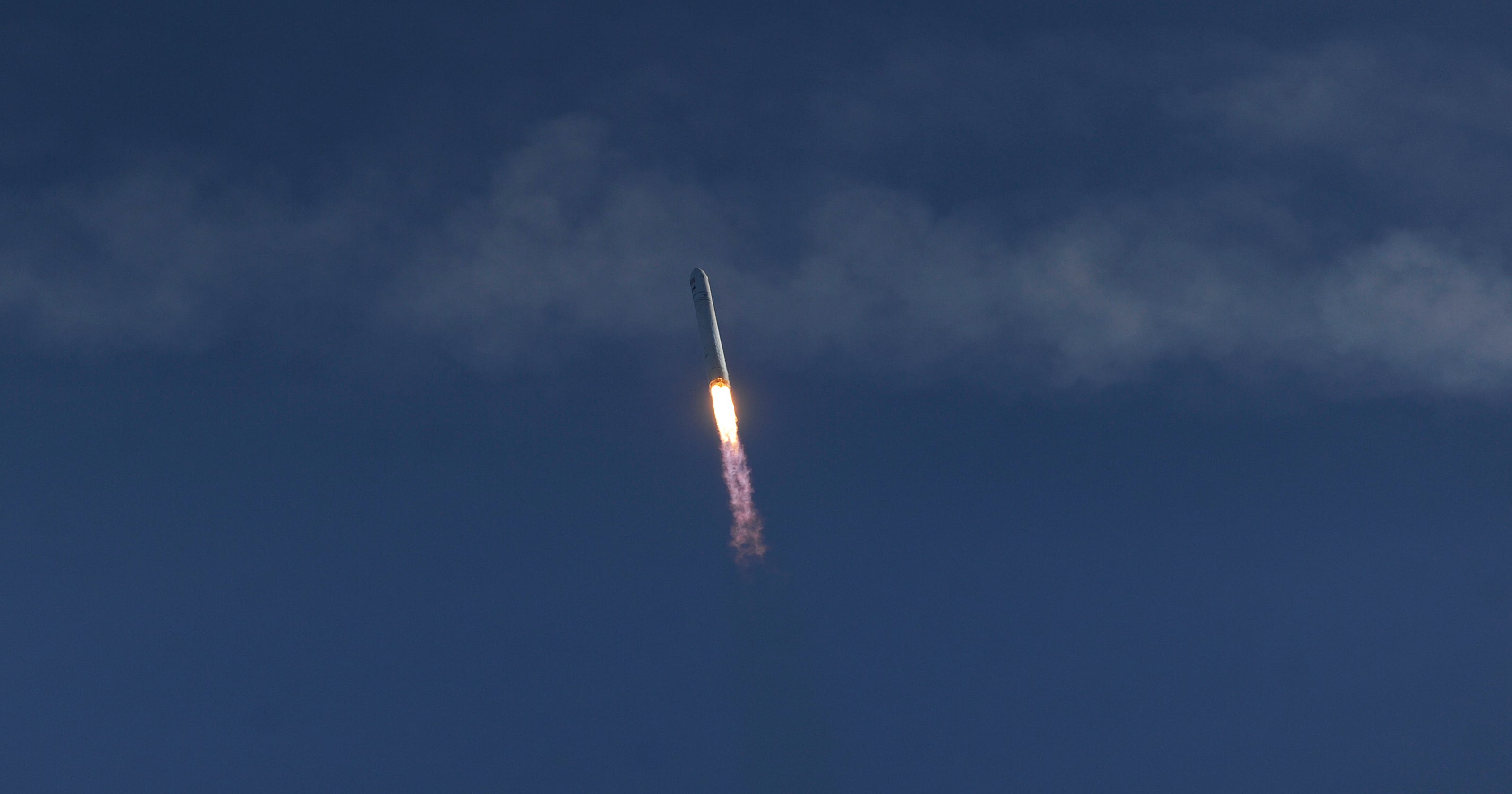 Blue Origin Rocket Launch Delayed: Subsystem Issue Forces Cancellation Blue Origin Rocket Launch Delayed: Subsystem Issue Forces Cancellation