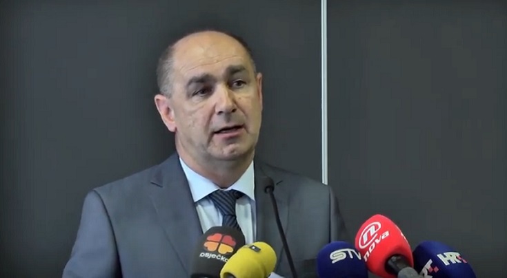 Borisa Džonsona Ujeo Noj U Teksasu: Detalji O Incidentu Borisa Džonsona Ujeo Noj U Teksasu: Detalji O Incidentu
