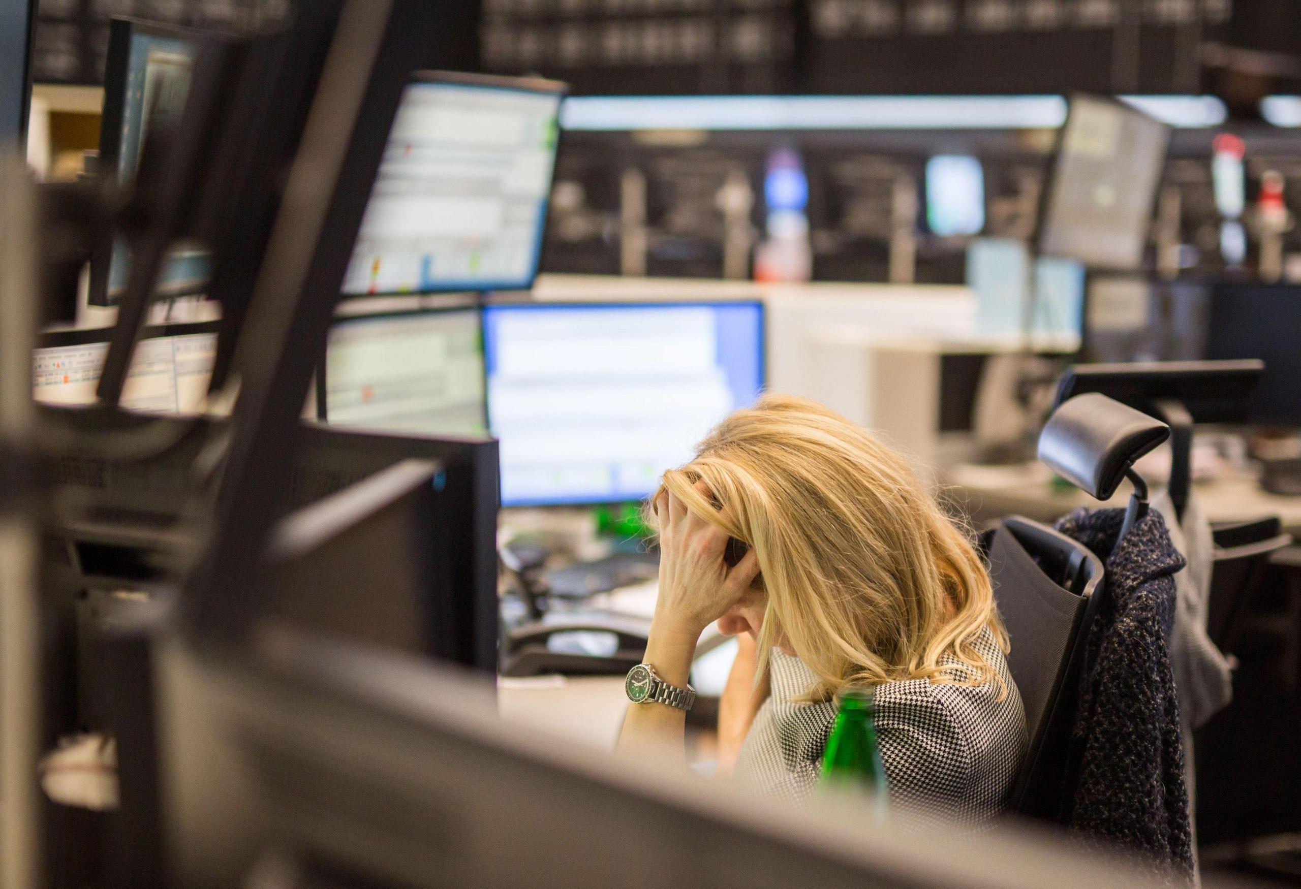 Borsa Europa: Cauta Attesa Per La Fed, Banche Deboli A Piazza Affari Borsa Europa: Cauta Attesa Per La Fed, Banche Deboli A Piazza Affari