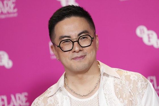 Bowen Yang Reacts: SNL's White Lotus Parody With Aimee Lou Wood Bowen Yang Reacts: SNL's White Lotus Parody With Aimee Lou Wood