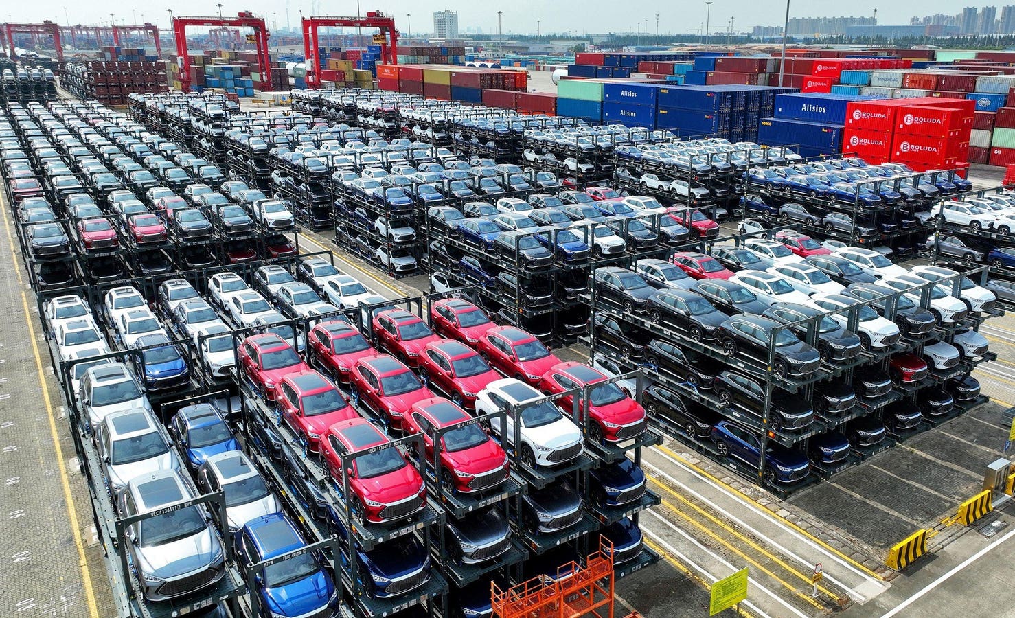 Brazilian EV Market: BYD's Expansion And Ford's Declining Influence Brazilian EV Market: BYD's Expansion And Ford's Declining Influence