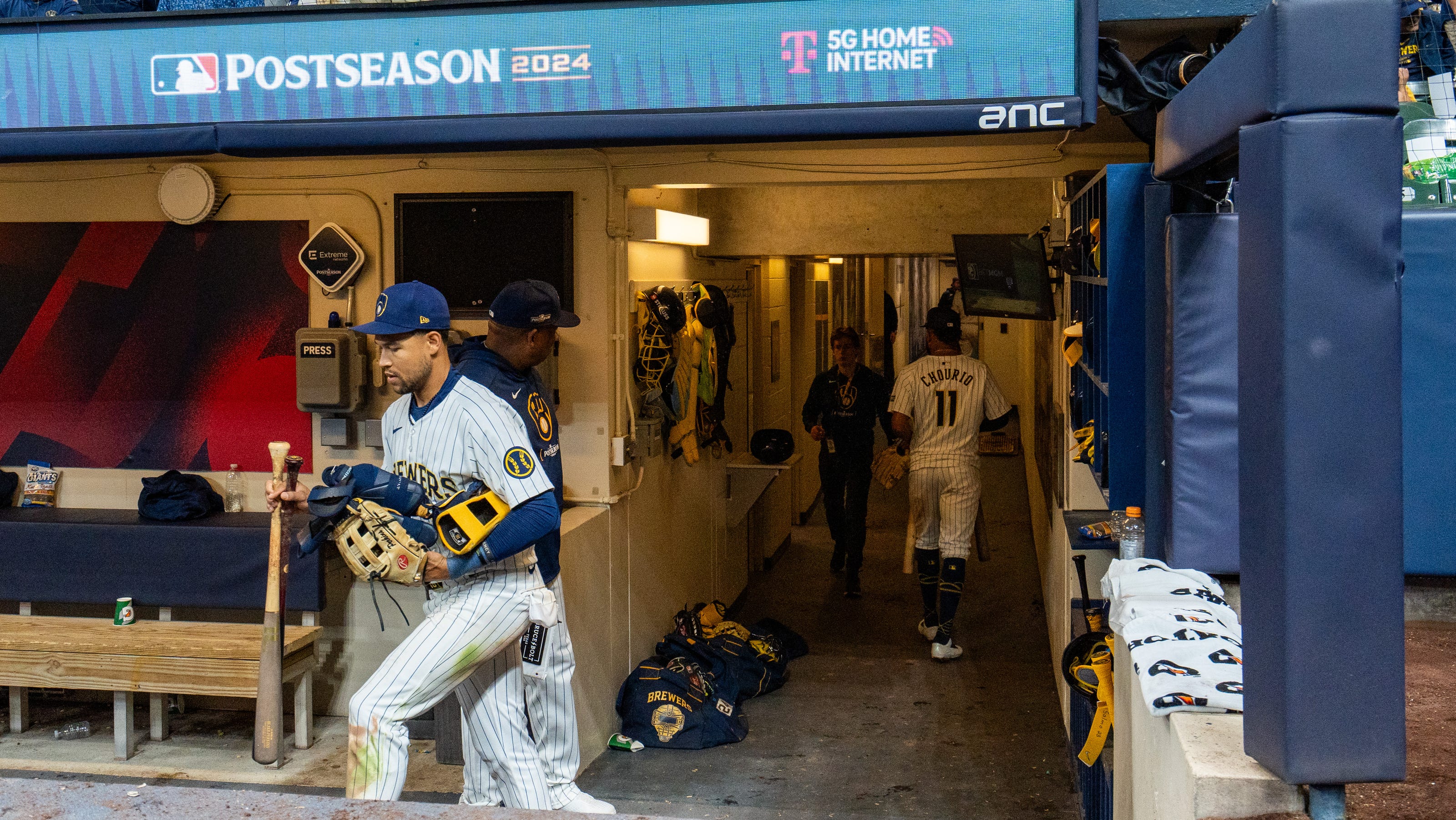 Brewers' Record-Setting Steal Attempt Leads To Dominant Win Brewers' Record-Setting Steal Attempt Leads To Dominant Win