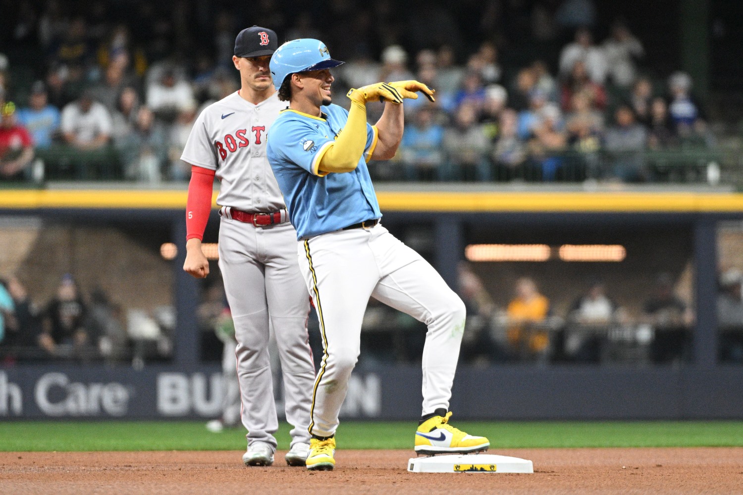 Brewers Shatter 33-Year-Old Record With Nine Stolen Bases Brewers Shatter 33-Year-Old Record With Nine Stolen Bases