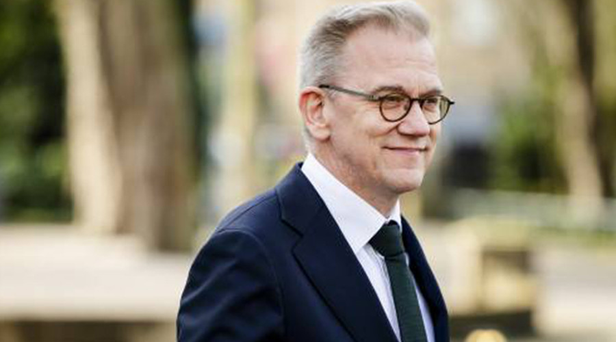 Bruins En De NPO-toezichthouder: Bespreking Over Leeflang