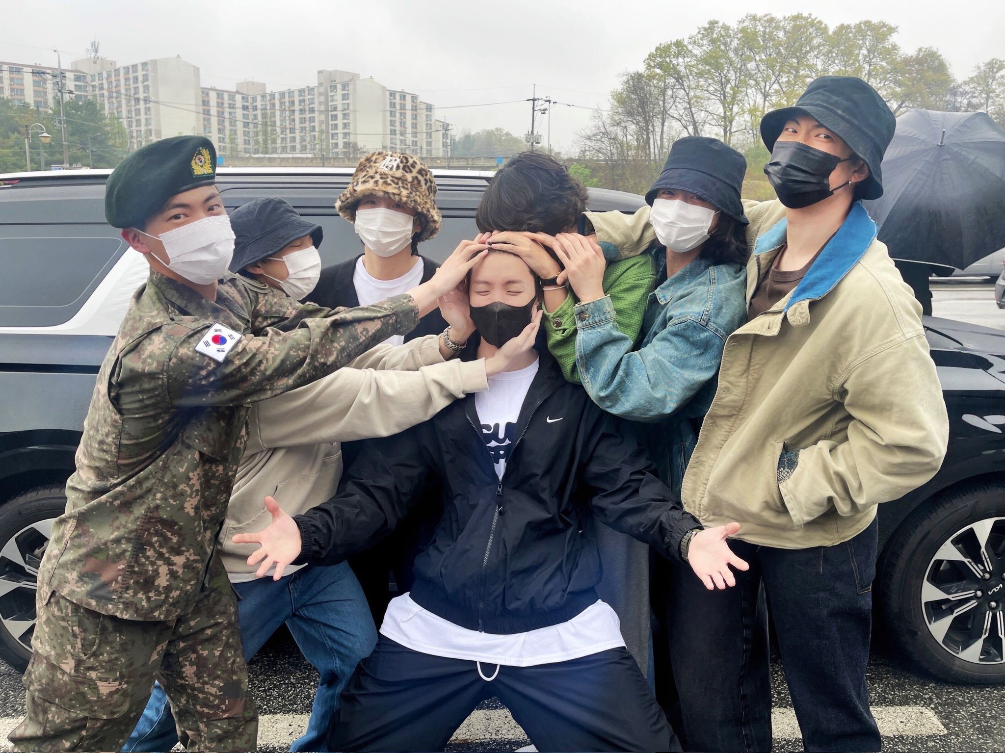 BTS Members V And Jungkook's Impressive Post-Military Fitness: Fan Reactions And Viral Photos BTS Members V And Jungkook's Impressive Post-Military Fitness: Fan Reactions And Viral Photos