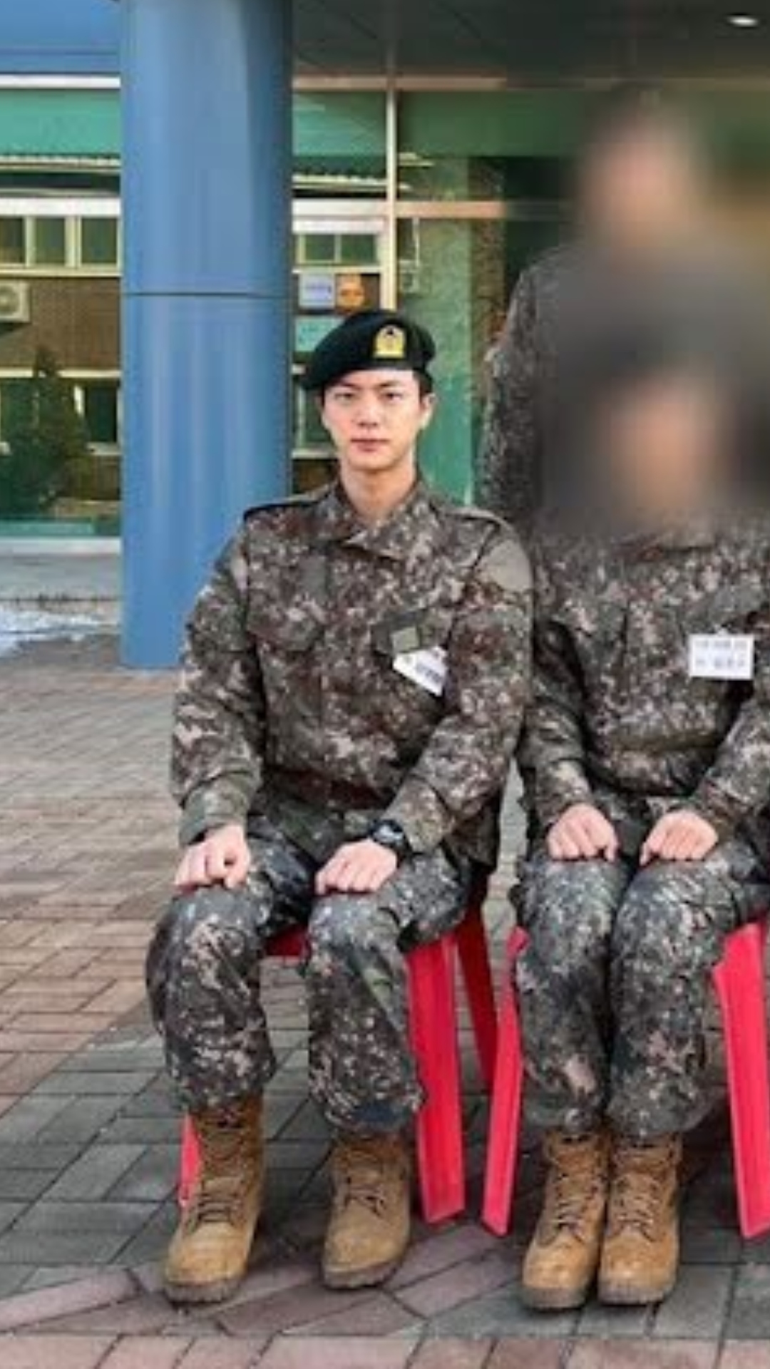 BTS V And Jungkook's Military-Honed Physiques: A Look At Viral Gym Photos BTS V And Jungkook's Military-Honed Physiques: A Look At Viral Gym Photos