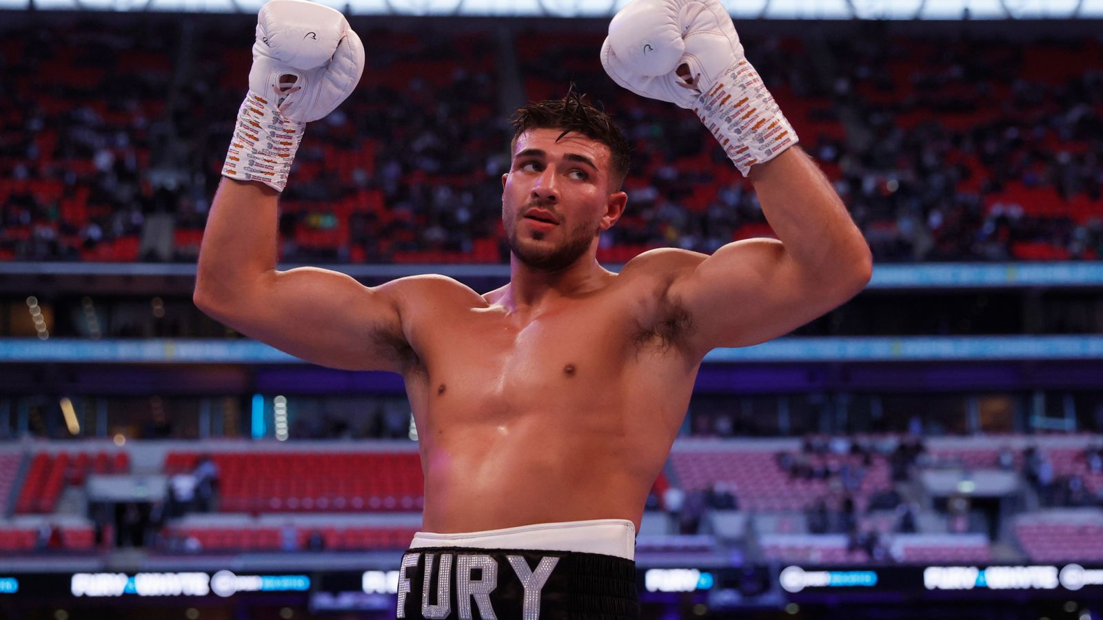 Budapest: Tommy Fury Visszatérése És Üzenete Jake Paulnak Budapest: Tommy Fury Visszatérése És Üzenete Jake Paulnak