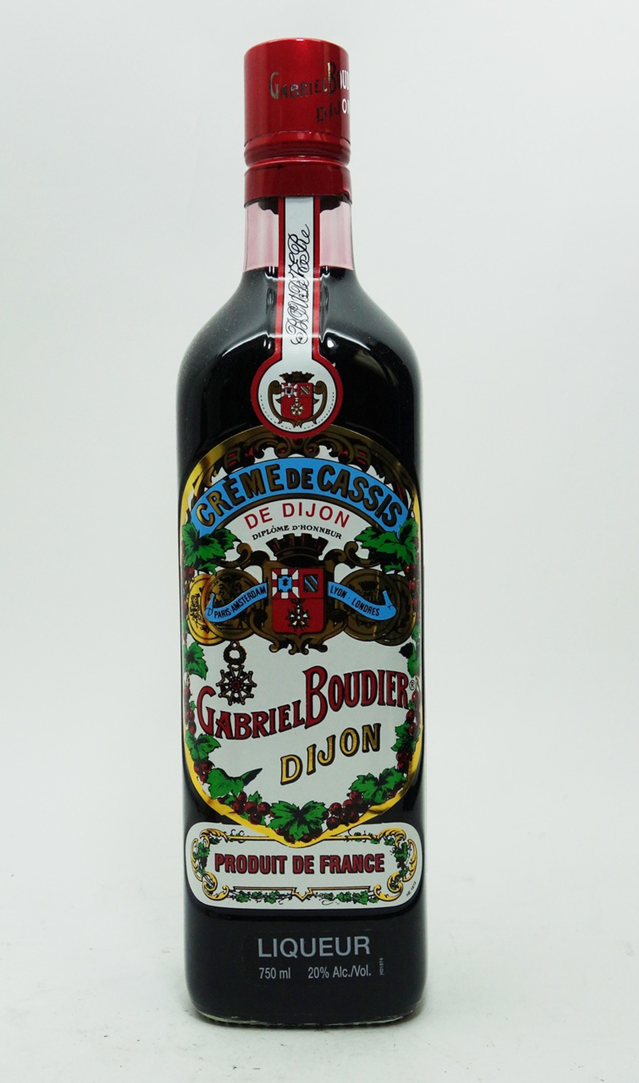 Cassis Blackcurrant: From Vine To Glass – A Journey Of Taste Cassis Blackcurrant: From Vine To Glass – A Journey Of Taste