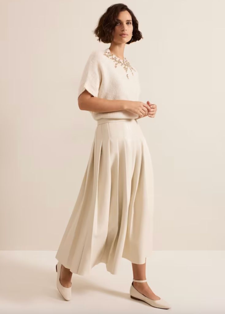 Cat Deeley And The Cream Pleated Midi Skirt: A Spring Trend Cat Deeley And The Cream Pleated Midi Skirt: A Spring Trend