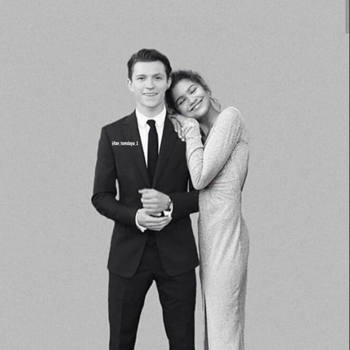 Caught On Camera: Tom Holland Shows Zendaya Paws & Love On Euphoria Set Caught On Camera: Tom Holland Shows Zendaya Paws & Love On Euphoria Set