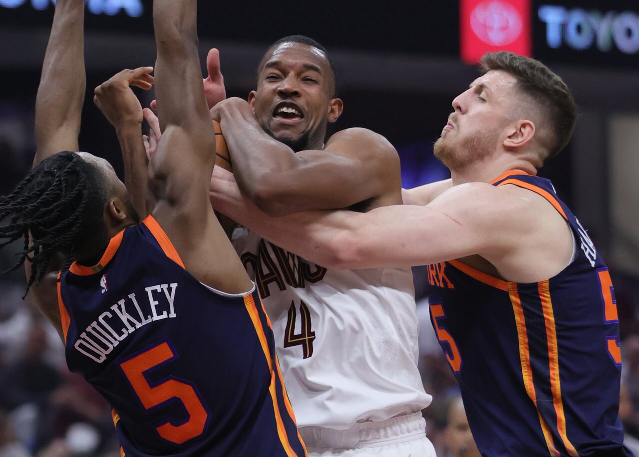 Cavs' 61% Shooting Dominates Knicks In Blowout Win Cavs' 61% Shooting Dominates Knicks In Blowout Win