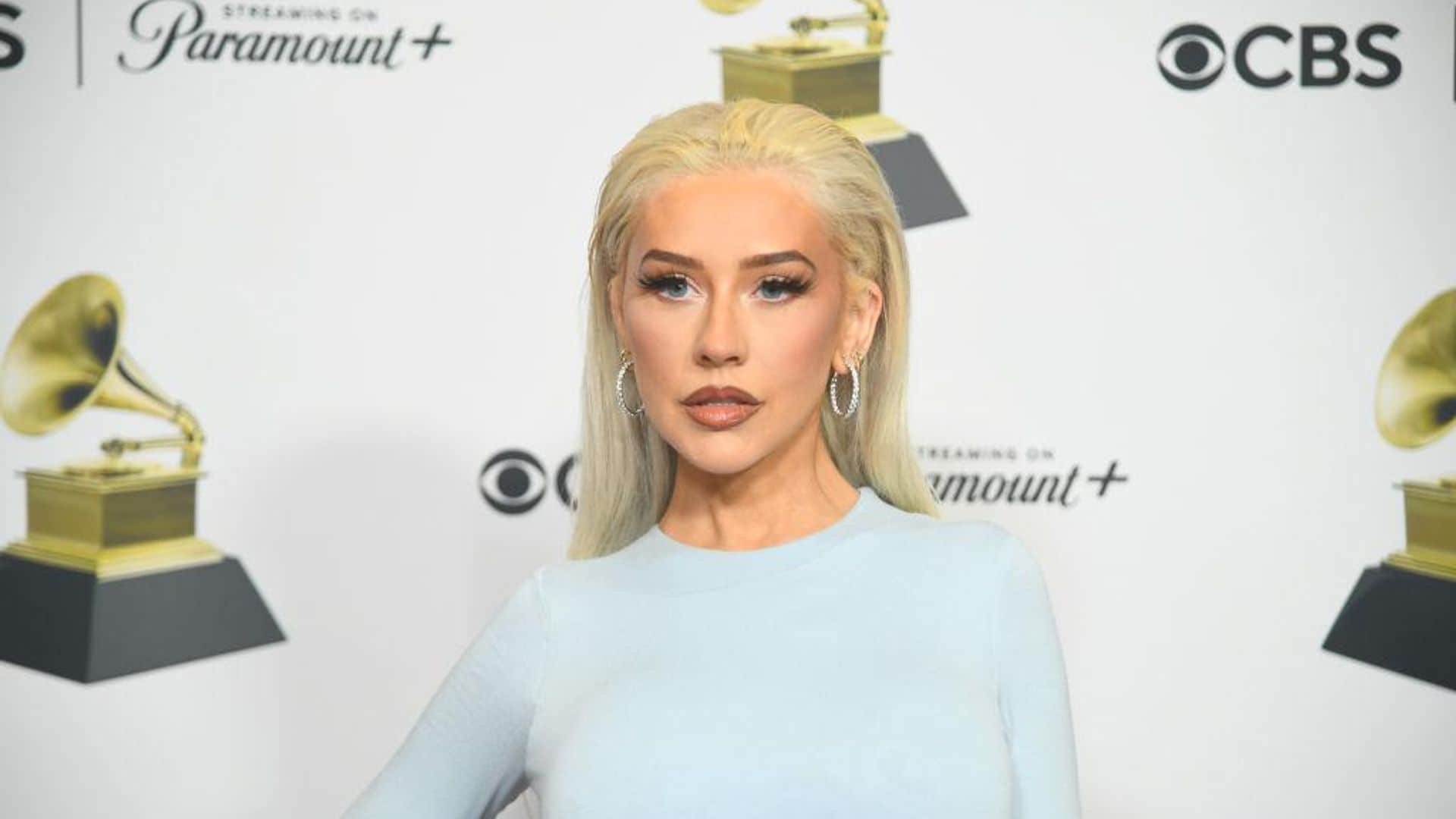 Christina Aguilera's Transformed Look: Fans Question The Use Of Photoshop Christina Aguilera's Transformed Look: Fans Question The Use Of Photoshop