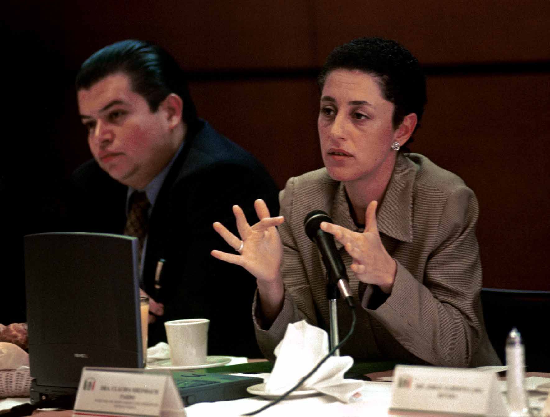 Claudia Sheinbaum Y Julio César: Un Combate Por El Futuro Del Boxeo Nacional En 2025 Claudia Sheinbaum Y Julio César: Un Combate Por El Futuro Del Boxeo Nacional En 2025