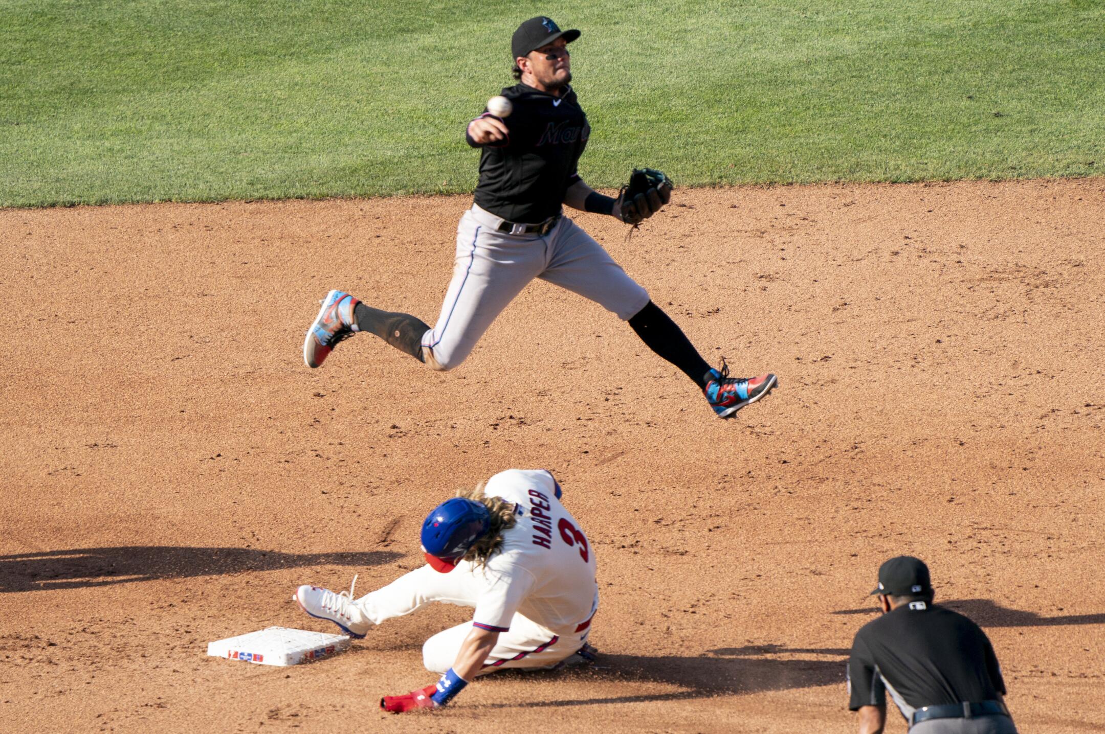 Conforto's Dodgers Opportunity: Mirroring Hernandez's Impact? Conforto's Dodgers Opportunity: Mirroring Hernandez's Impact?
