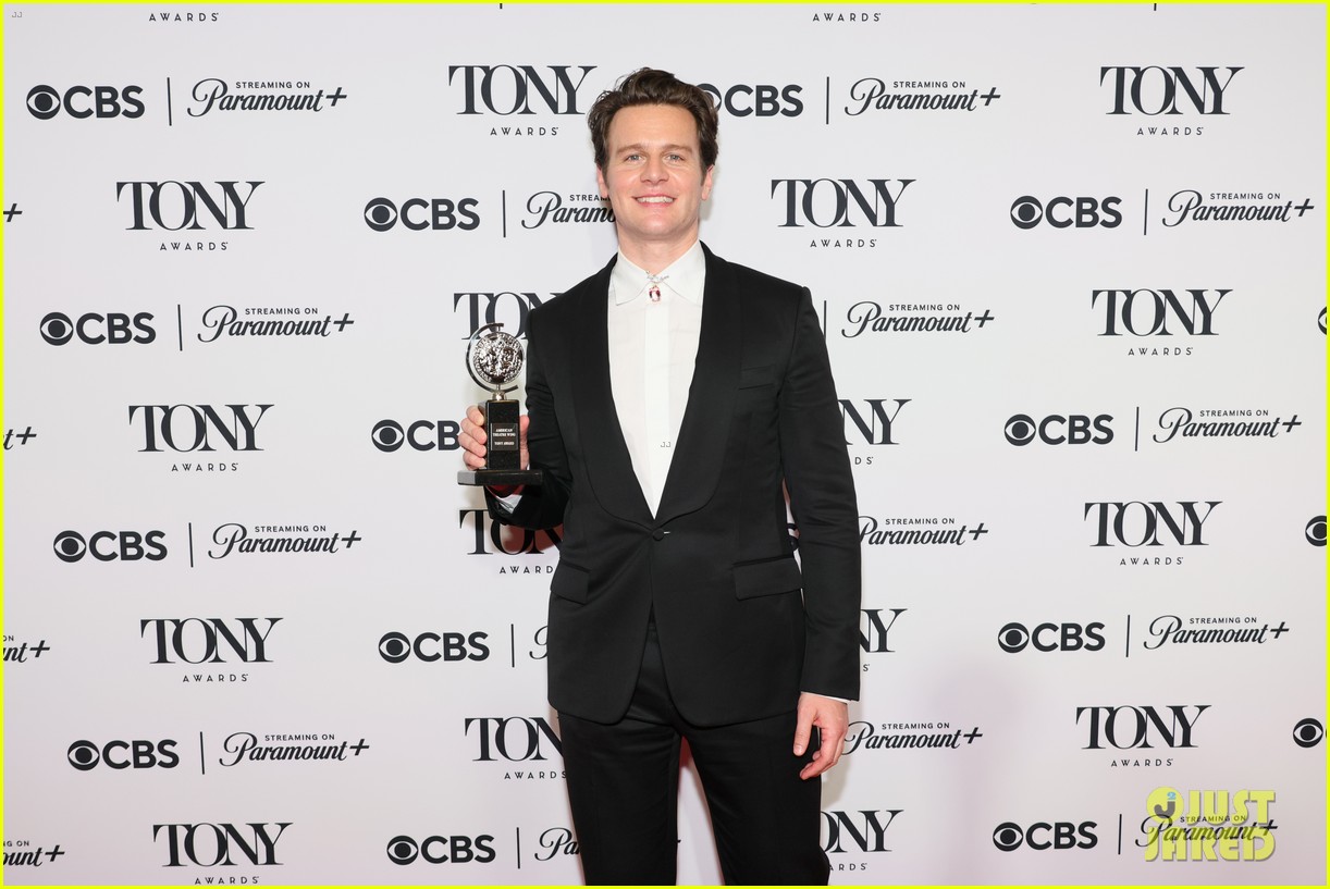 Could Jonathan Groff Win A Tony Award For Could Jonathan Groff Win A Tony Award For