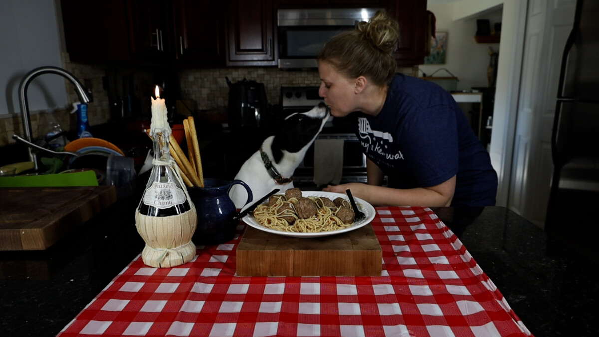 Cubs Fans Share A Lady And The Tramp Hot Dog Moment Cubs Fans Share A Lady And The Tramp Hot Dog Moment