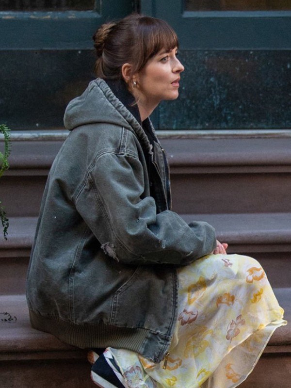 Dakota Johnson With Family At Dakota Johnson With Family At