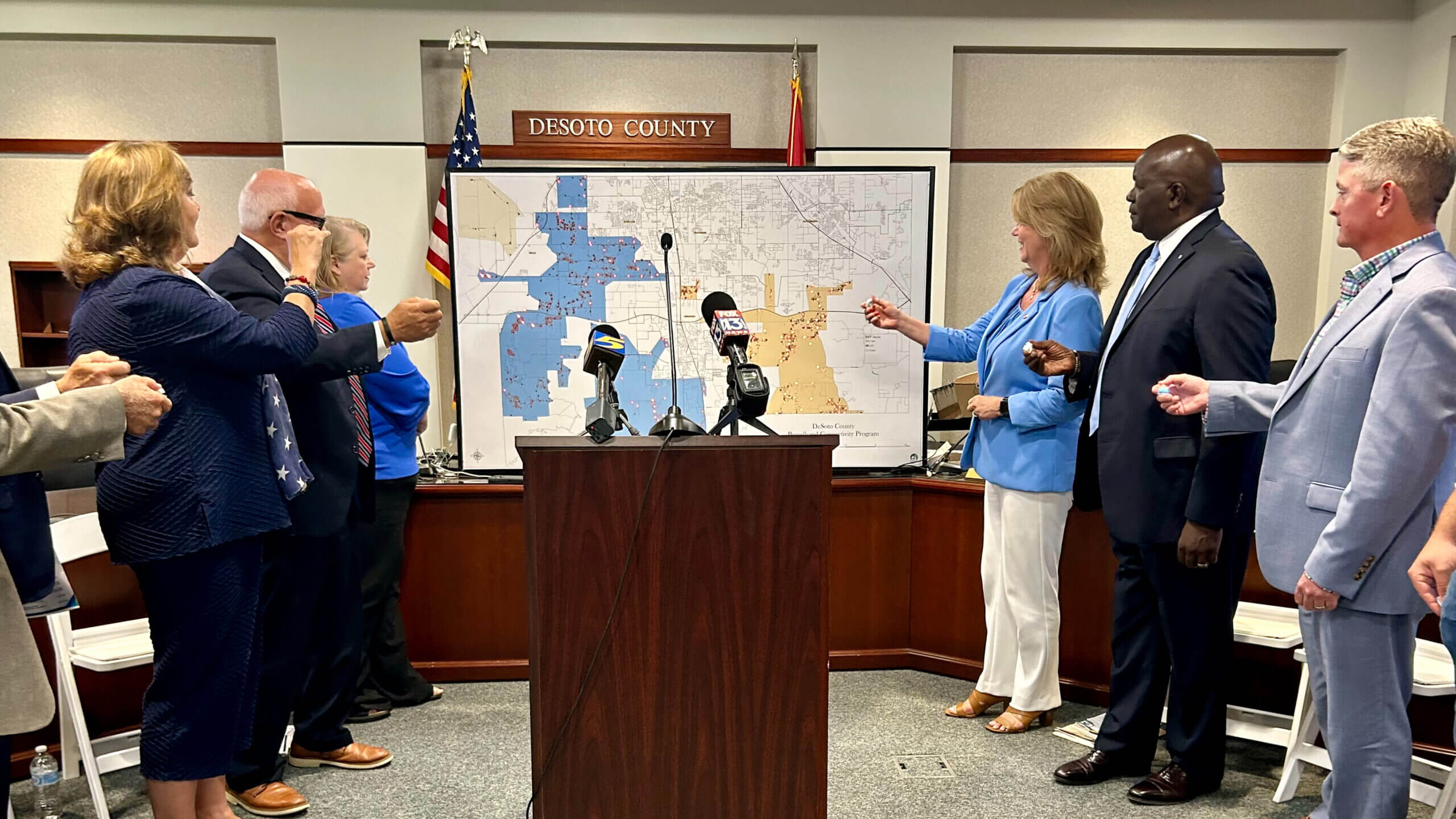 DeSoto County's Statewide Broadband First: 100% Connected DeSoto County's Statewide Broadband First: 100% Connected